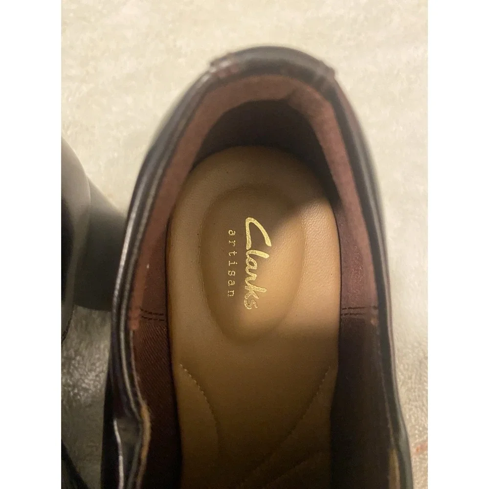 Clarks Tarah Victoria Burgundy Black Heels sz 6 Women's‎
